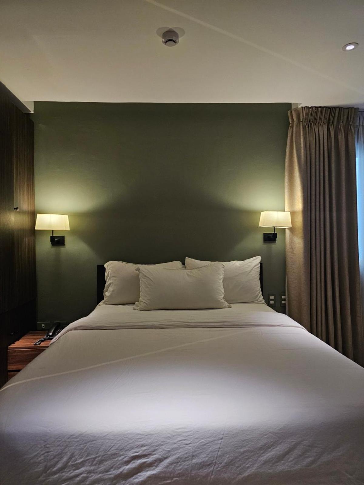 Valentino'S Hotel Angeles Kültér fotó