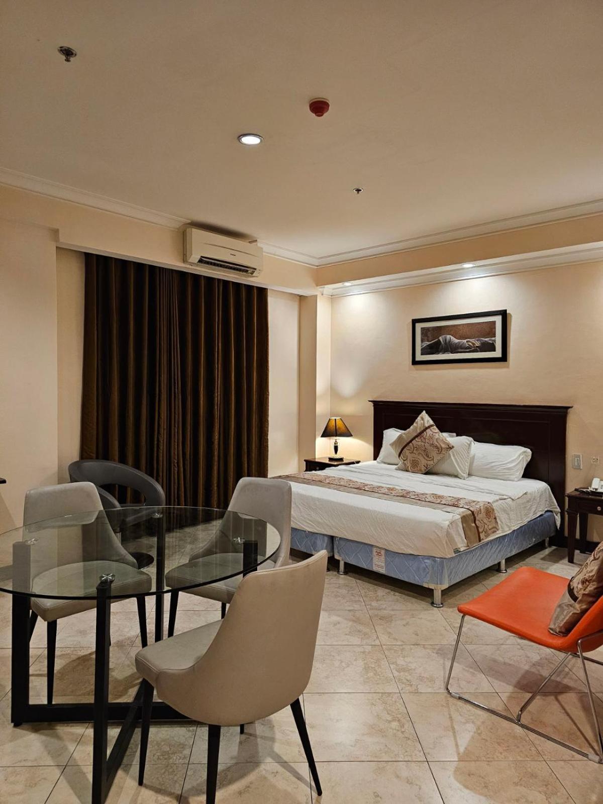 Valentino'S Hotel Angeles Kültér fotó